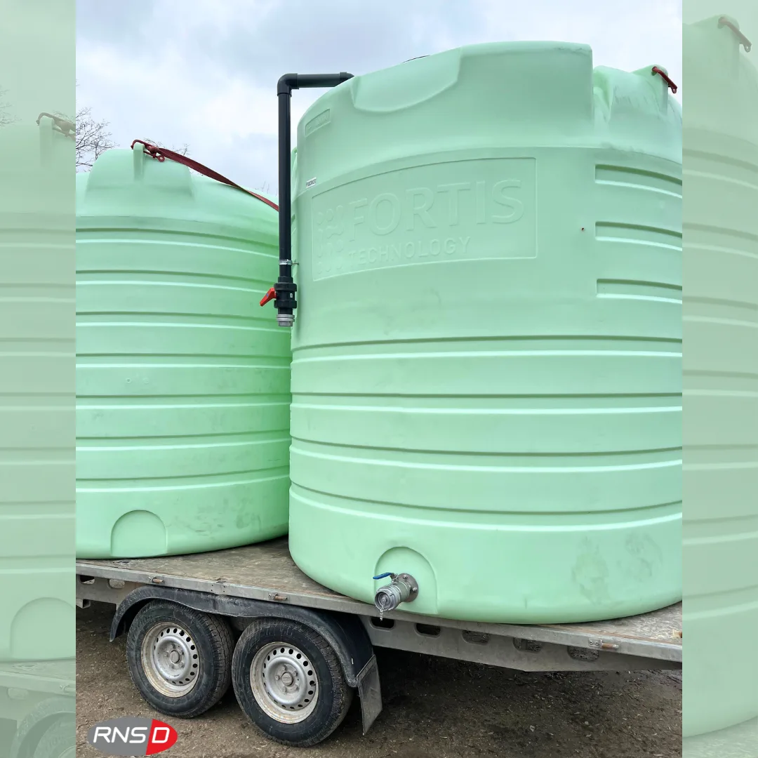 Gatavojoties sezonai laicīgi, klients pasūtīja divas 10 000L minerālmēslu tvertnes!